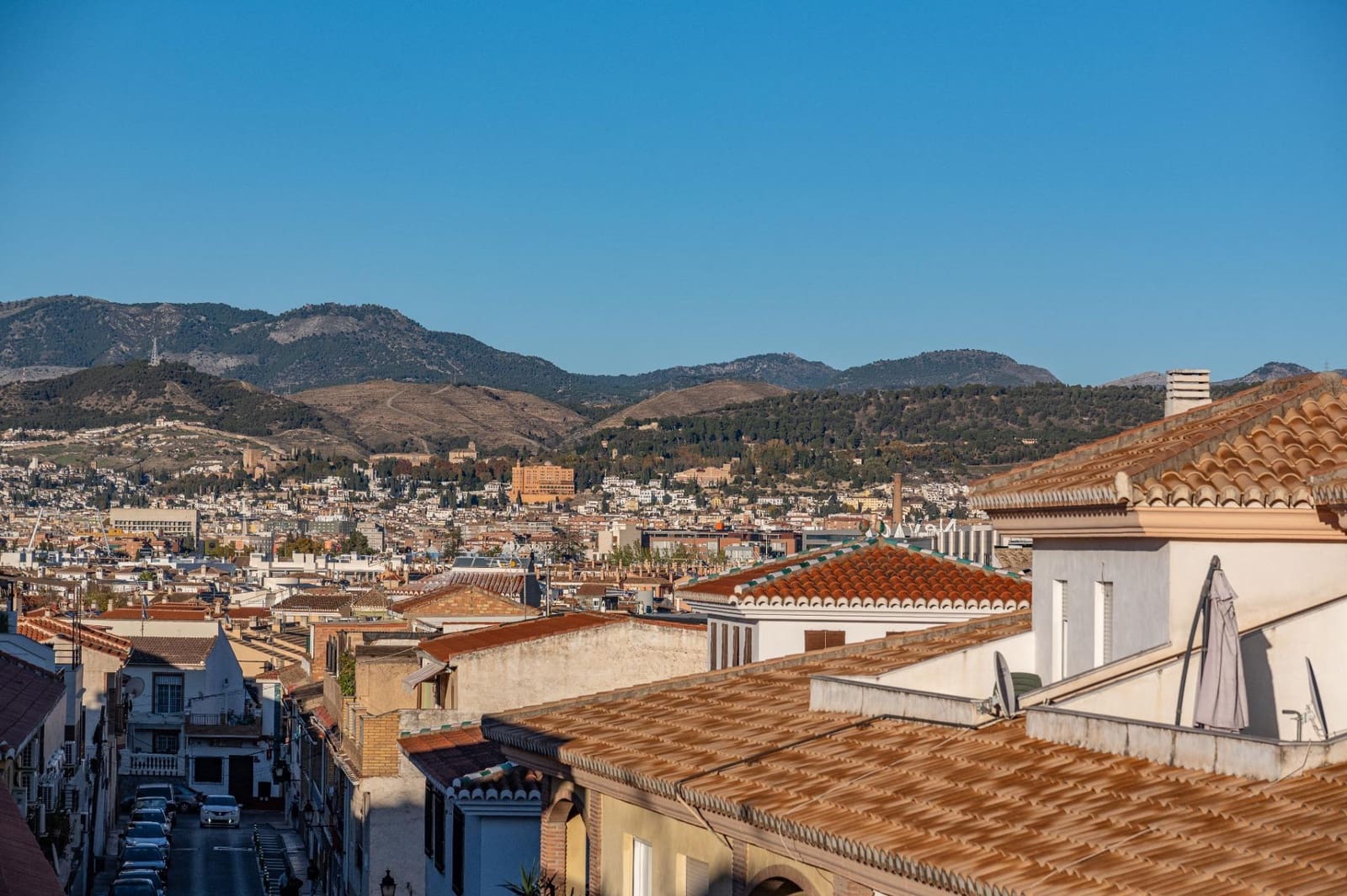 3 bedroom Penthouse for sale in Armilla with garage - € 290,000 (Ref: 9806569)