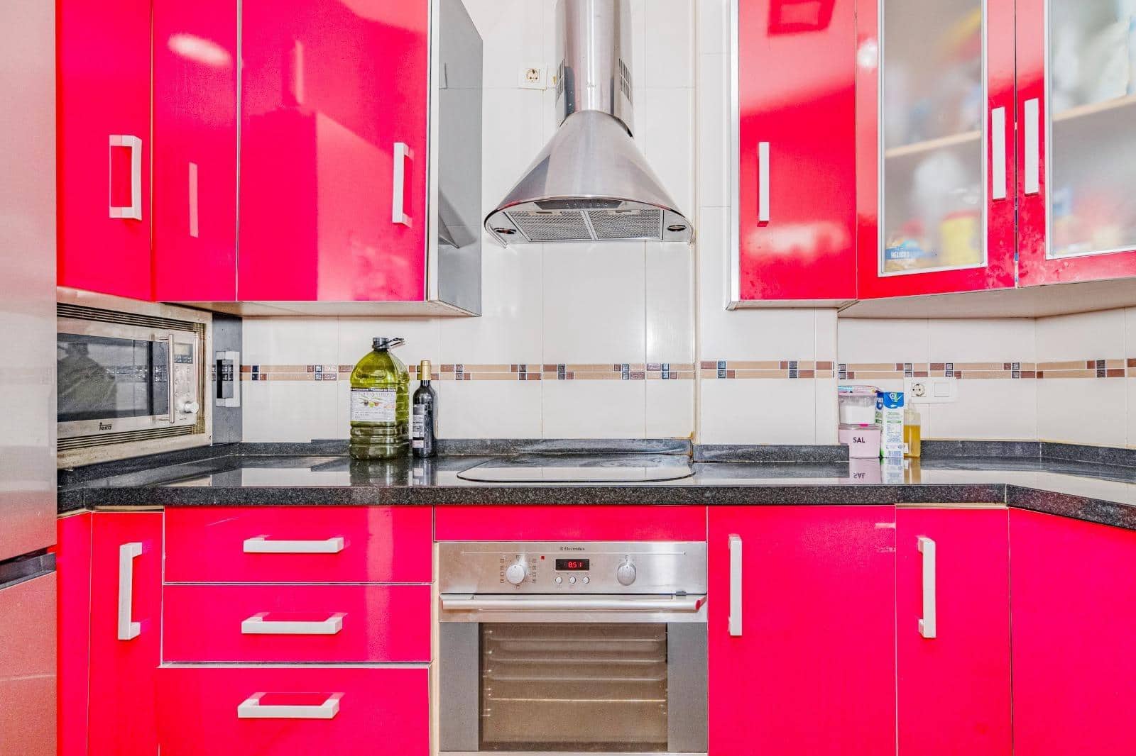 3 makuuhuone Asunto myytävänä paikassa Peligros - 178 000 € (Ref: 9808082)