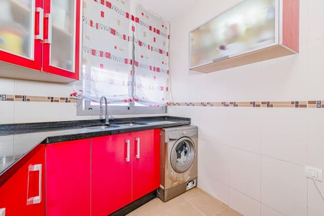 3 makuuhuone Asunto myytävänä paikassa Peligros - 178 000 € (Ref: 9808082)