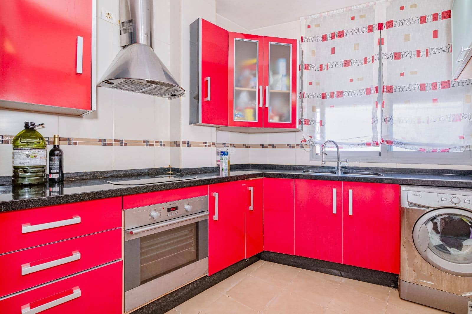 3 makuuhuone Asunto myytävänä paikassa Peligros - 178 000 € (Ref: 9808082)