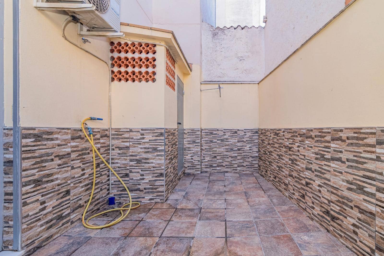 3 makuuhuone Asunto myytävänä paikassa Peligros - 178 000 € (Ref: 9808082)