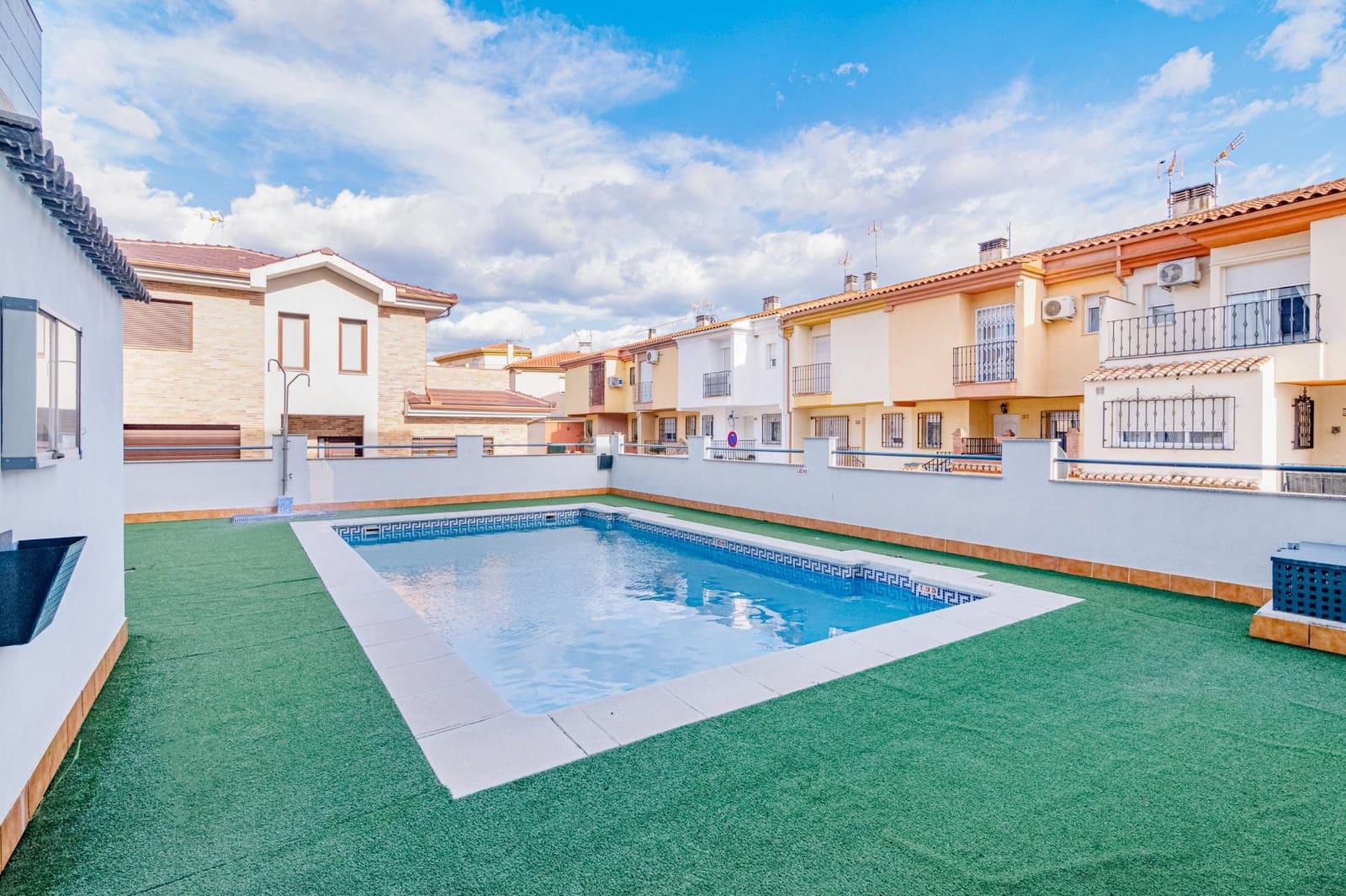 1 bedroom Flat for sale in Albolote with pool garage - € 145,000 (Ref: 9829294)