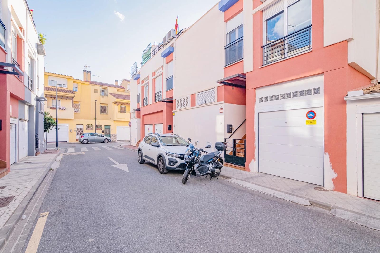 4 bedroom Terraced Villa for sale in Armilla with garage - € 340,000 (Ref: 9839393)