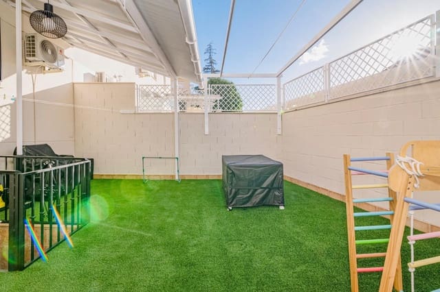 4 quarto Moradia em Banda para venda em Armilla com garagem - 340 000 € (Ref: 9839393)