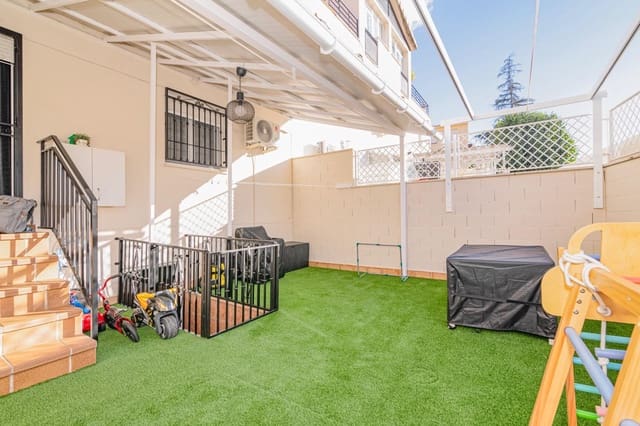 4 quarto Moradia em Banda para venda em Armilla com garagem - 340 000 € (Ref: 9839393)