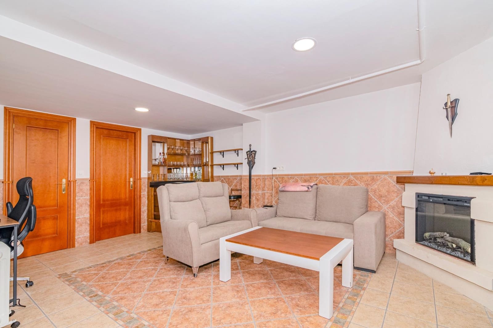 4 bedroom Terraced Villa for sale in Armilla with garage - € 340,000 (Ref: 9839393)