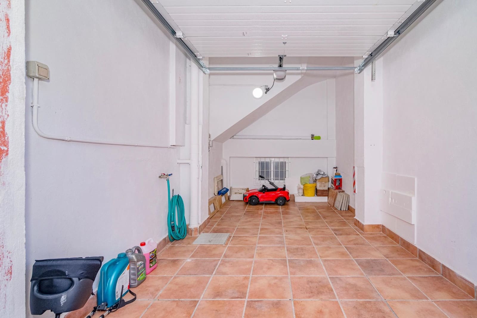 4 bedroom Terraced Villa for sale in Armilla with garage - € 340,000 (Ref: 9839393)