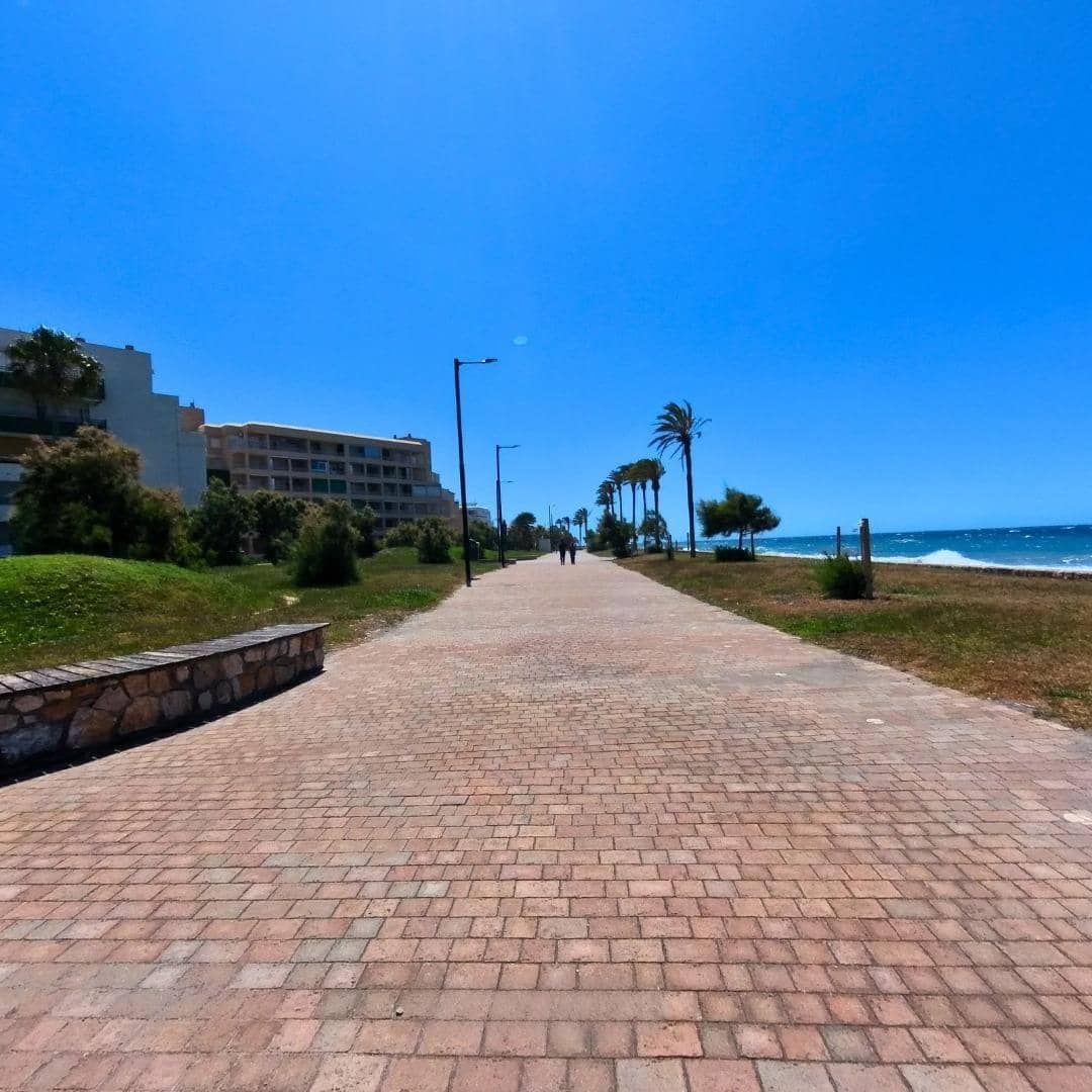 2 bedroom Apartment for sale in Salobrena with pool - € 270,000 (Ref: 9839395)