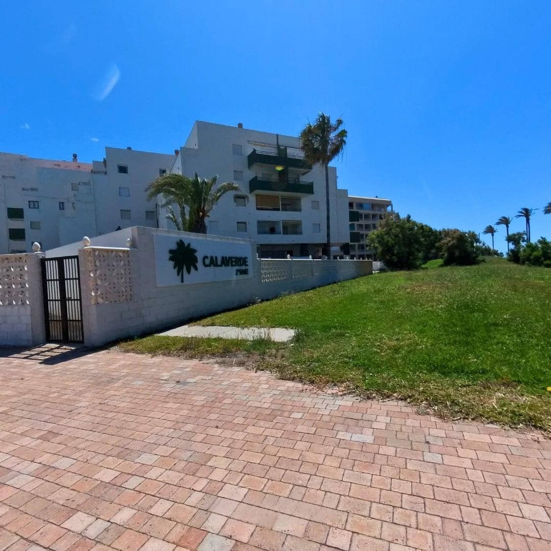 2 bedroom Apartment for sale in Salobrena with pool - € 270,000 (Ref: 9839395)