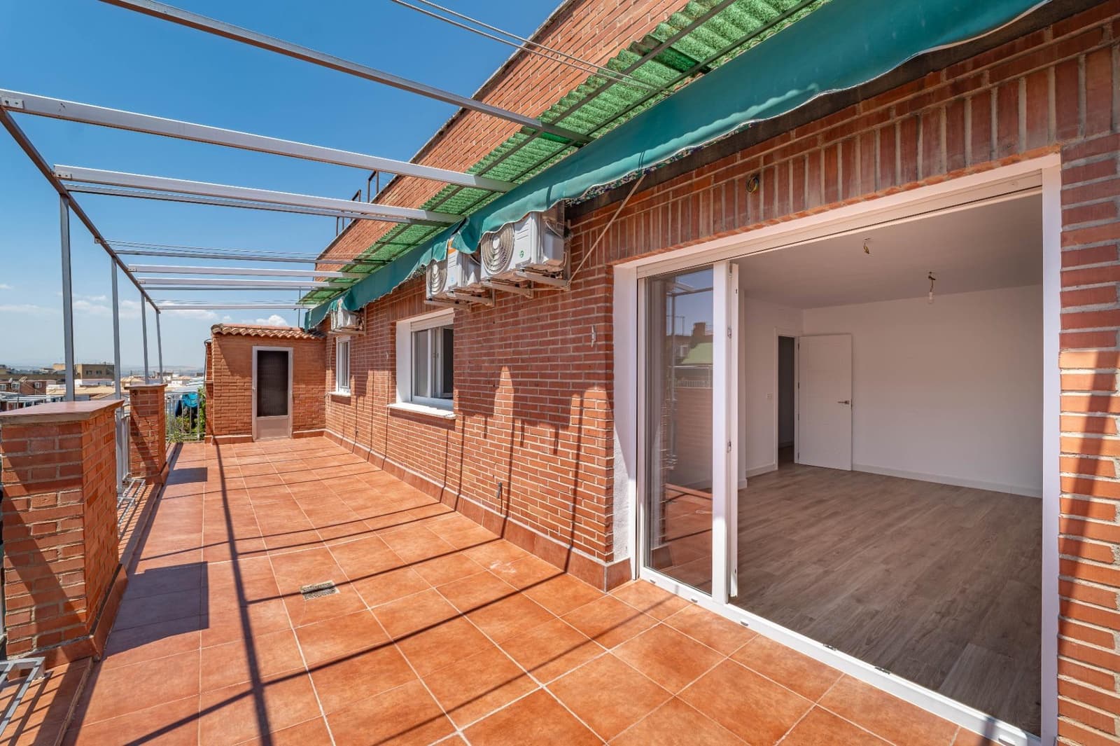 4 chambre Penthouse à vendre à Grenade ville - 575 000 € (Ref: 9890501)