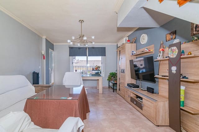 4 sovrum Radhus till salu i Las Gabias med garage - 180 000 € (Ref: 9894002)