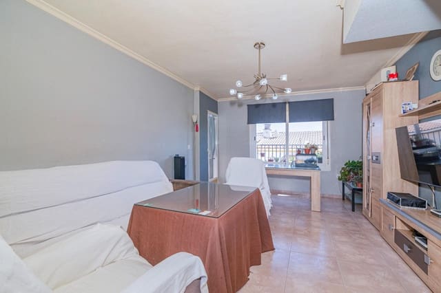 4 sovrum Radhus till salu i Las Gabias med garage - 180 000 € (Ref: 9894002)