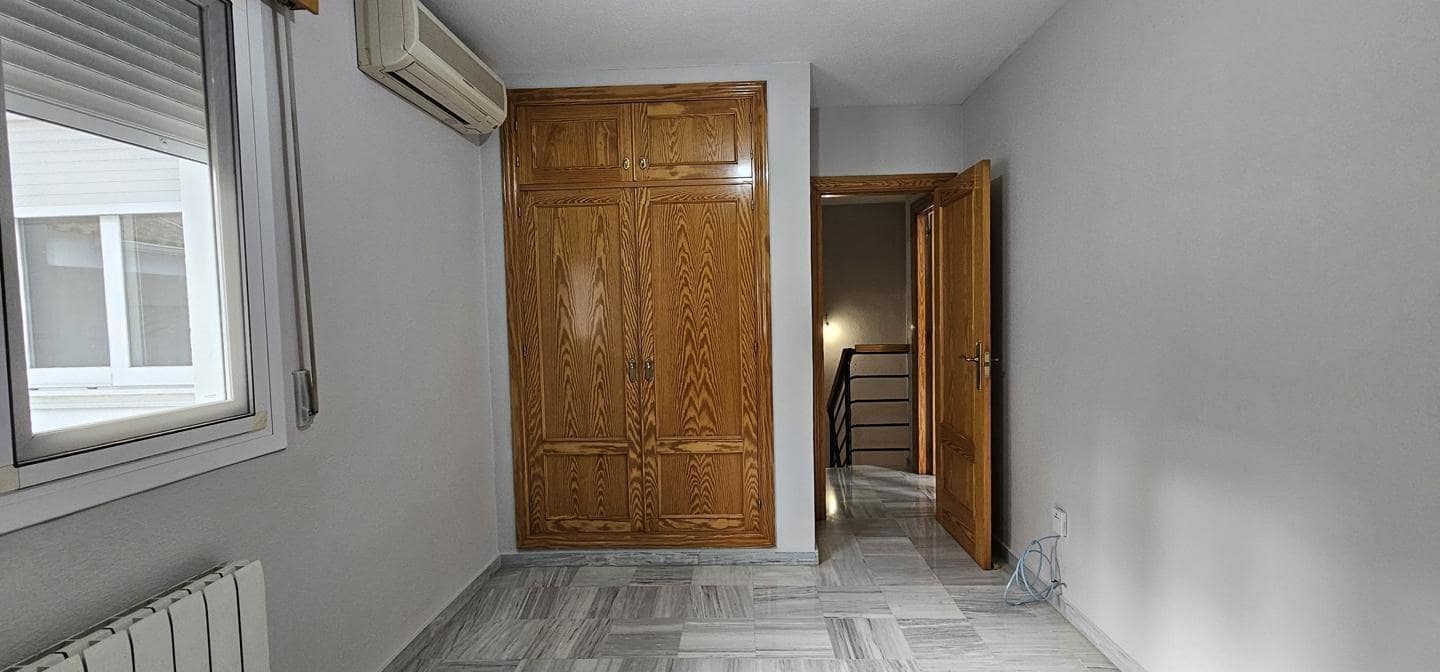 3 soveværelse Rækkehus til salg i Maracena med garage - € 255.000 (Ref: 9913273)