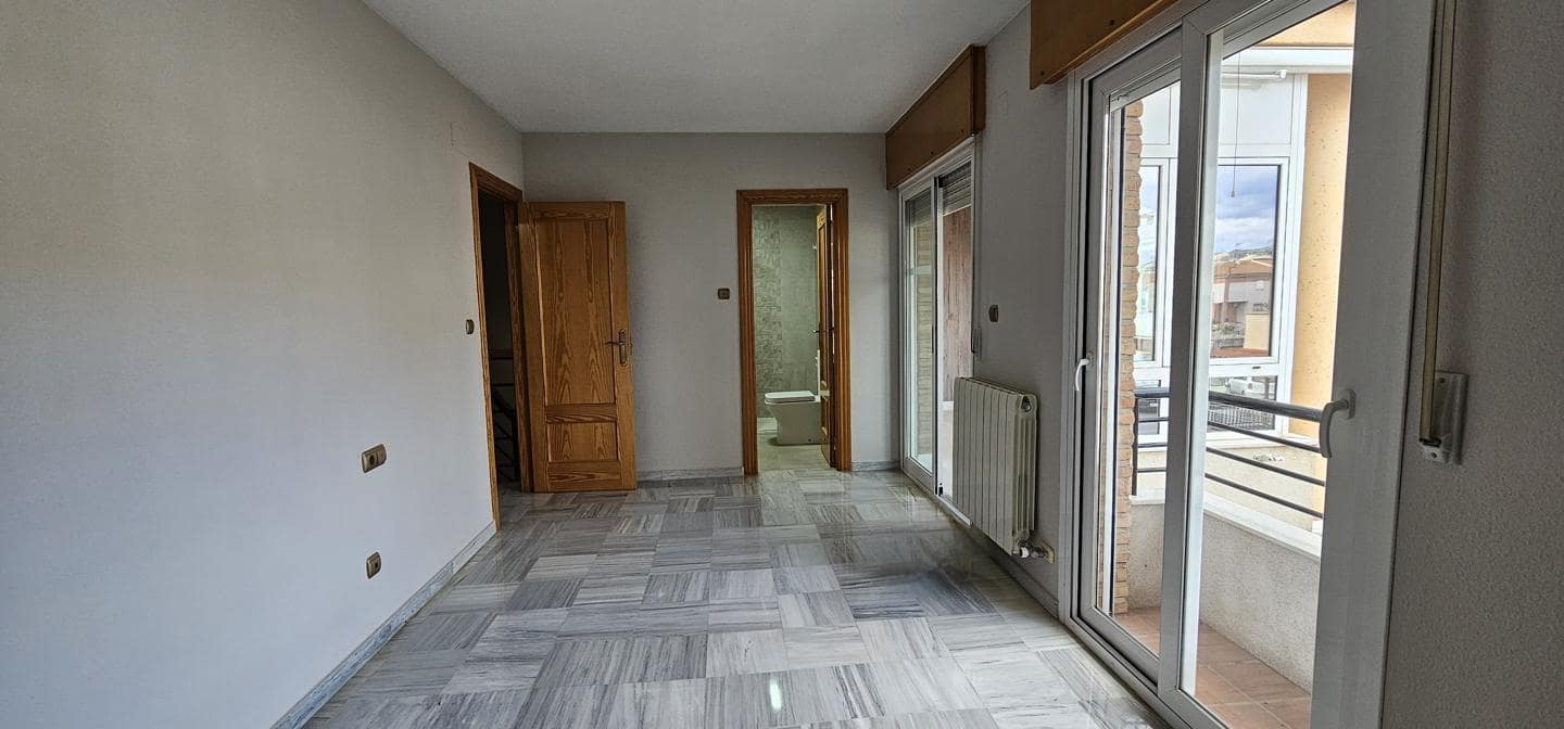 3 soveværelse Rækkehus til salg i Maracena med garage - € 255.000 (Ref: 9913273)