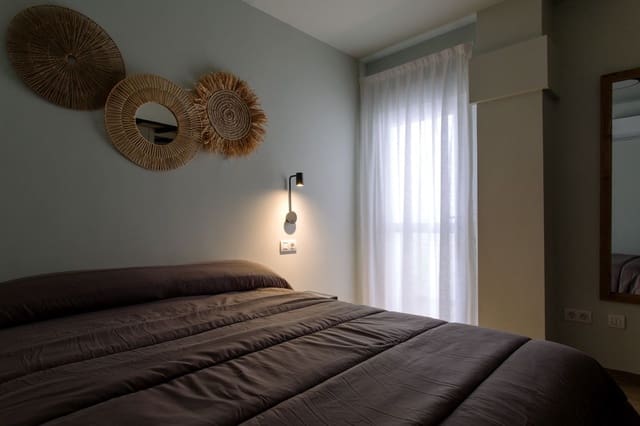 3 bedroom Townhouse for rent in Alfaz del Pi / L'Alfàs del Pi with pool garage - € 1,650 (Ref: 10015065)