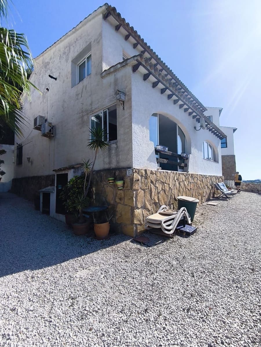 1 quarto Bungalow para venda em Benissa com garagem - 150 000 € (Ref: 10021999)