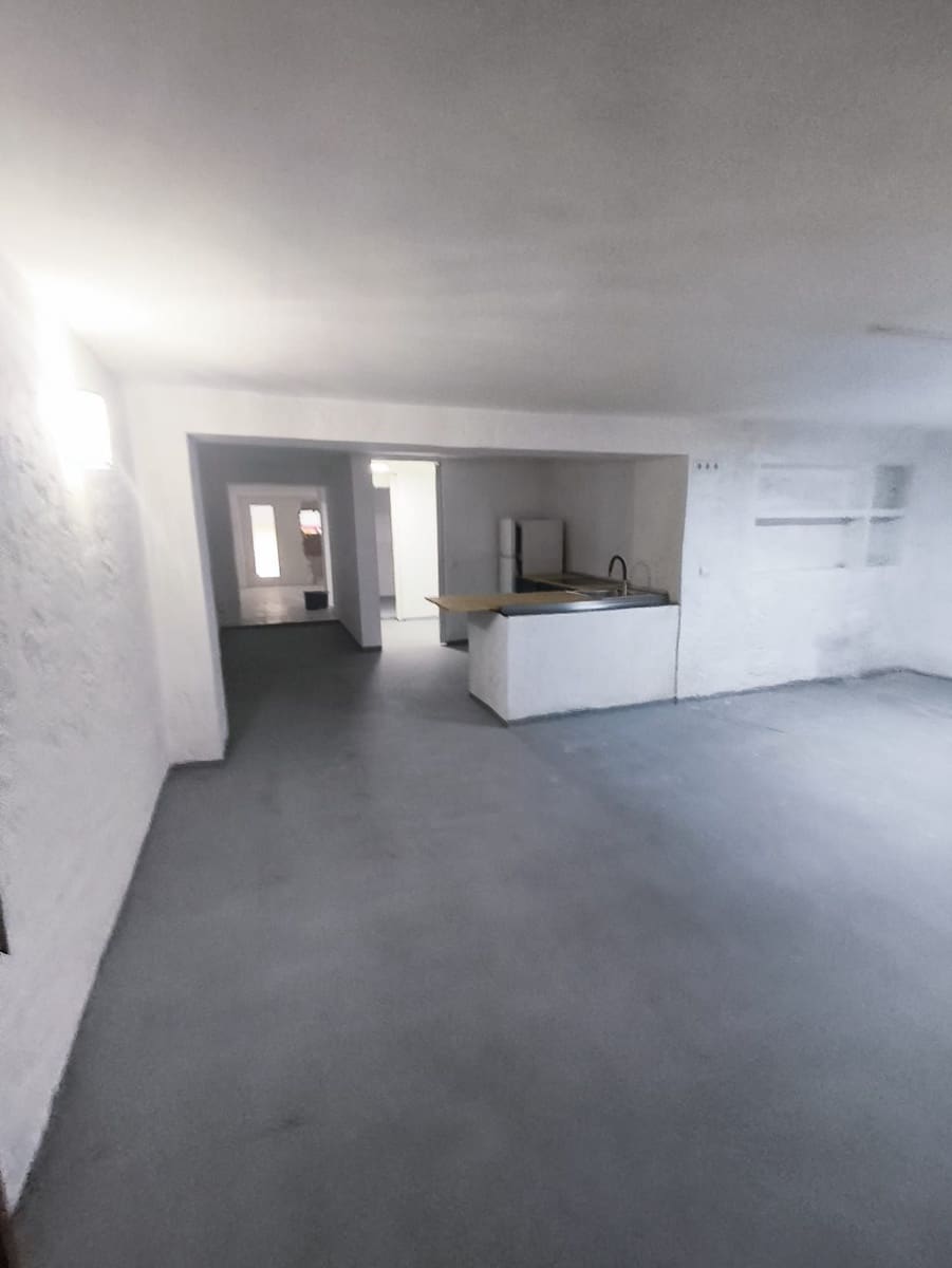 Commerciale da affittare in Altea - 1.100 € (Rif: 10030039)