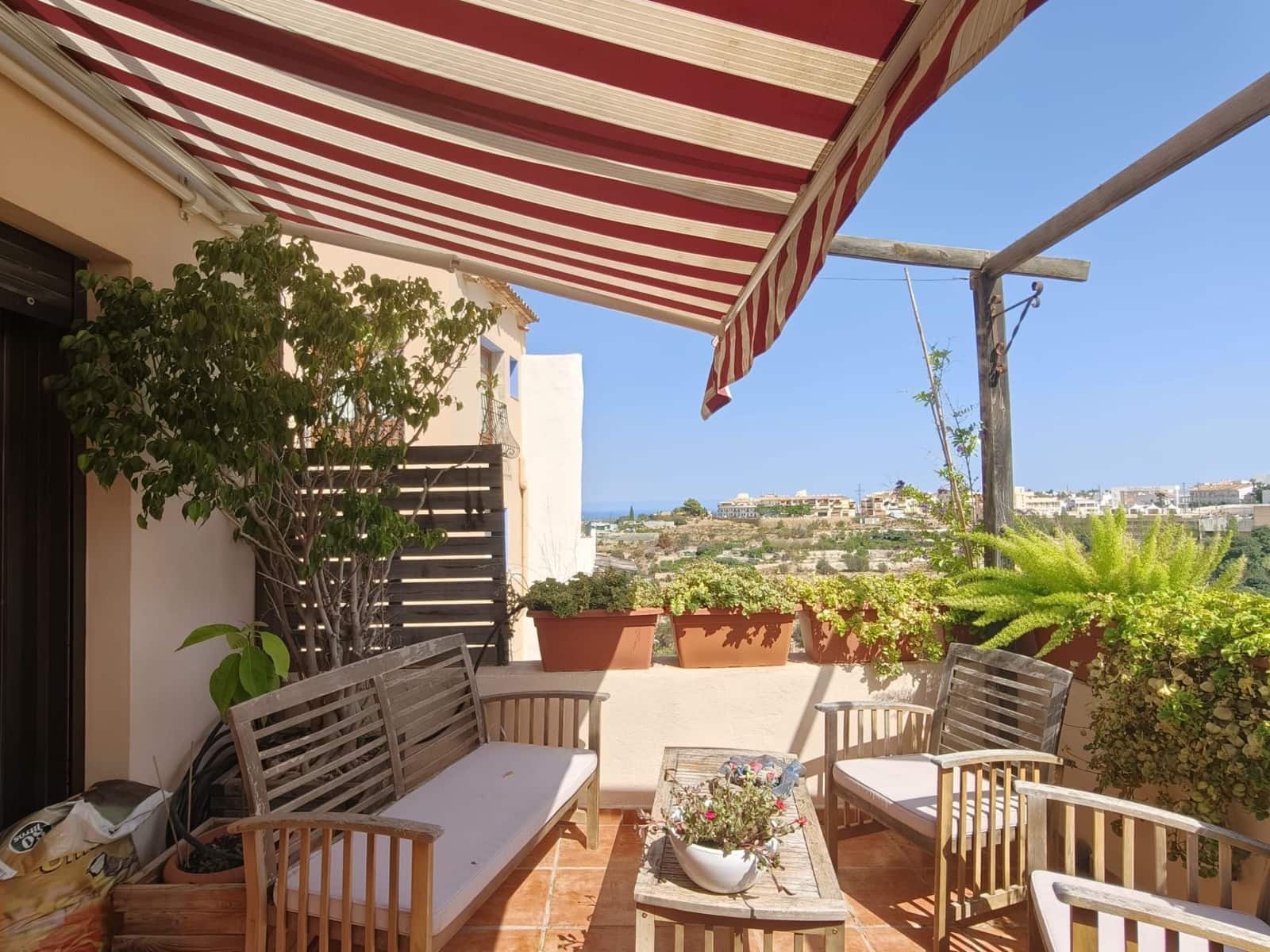 4 bedroom Townhouse for sale in Polop with garage - € 495,000 (Ref: 10042503)