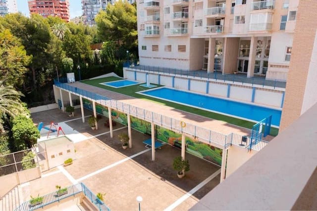 Apartamento de 1 habitación en Benidorm en alquiler con piscina - 900 € (Ref: 10061290)