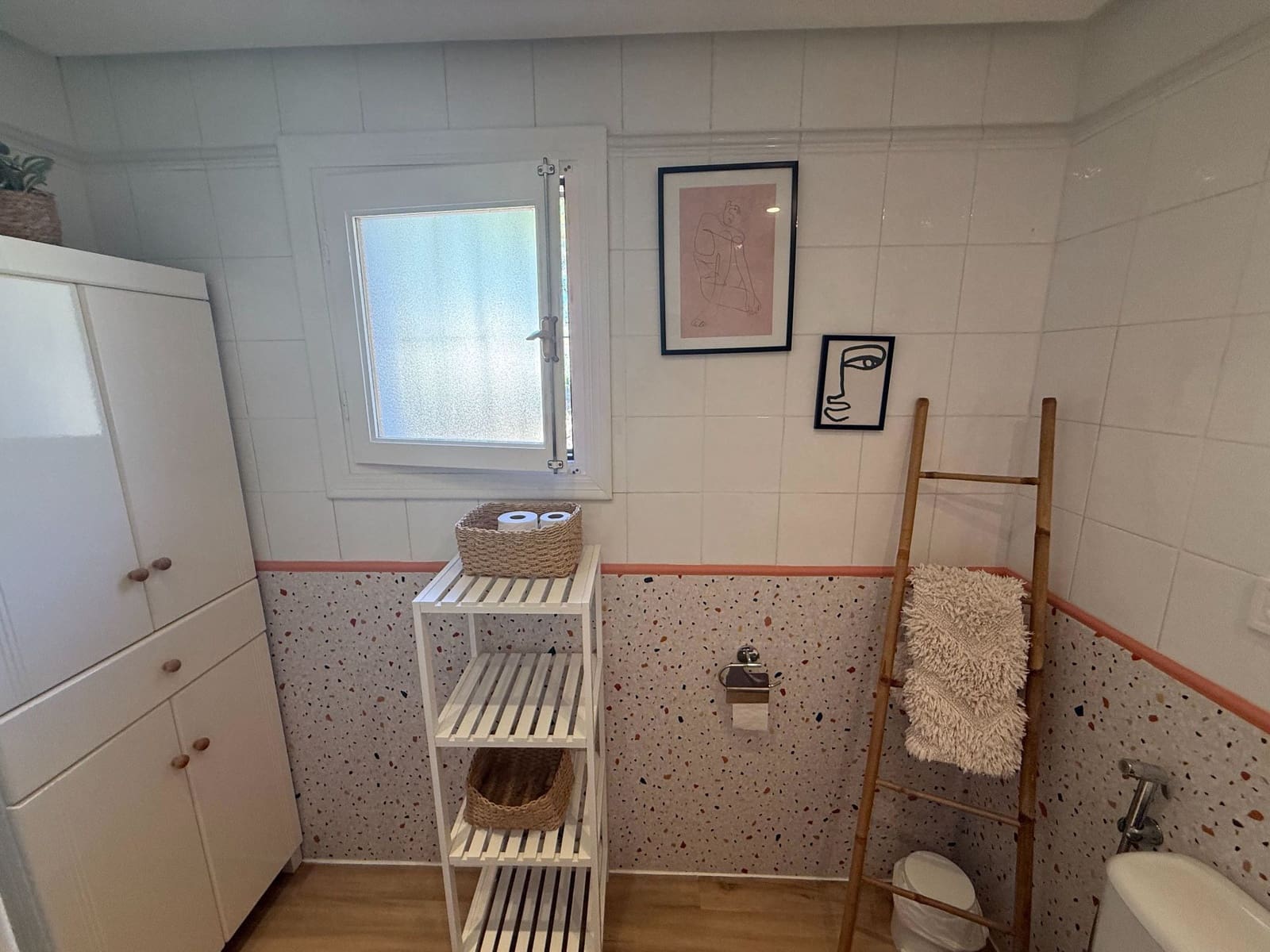 Apartamento de 2 habitaciones en Altea en alquiler con piscina garaje - 1.450 € (Ref: 10061291)