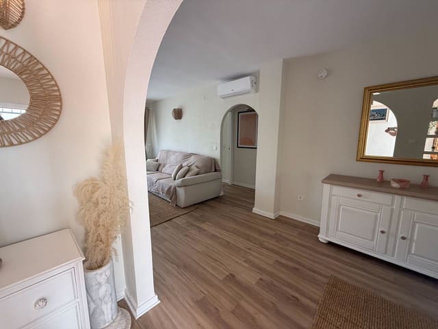 Apartamento de 2 habitaciones en Altea en alquiler con piscina garaje - 1.450 € (Ref: 10061291)