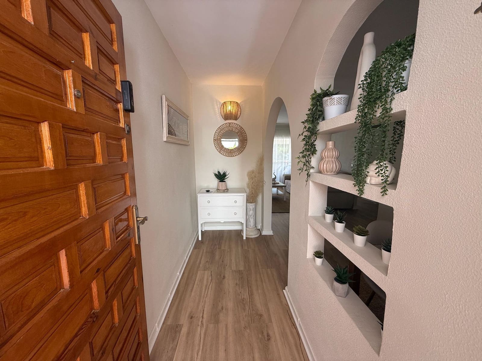 Apartamento de 2 habitaciones en Altea en alquiler con piscina garaje - 1.450 € (Ref: 10061291)