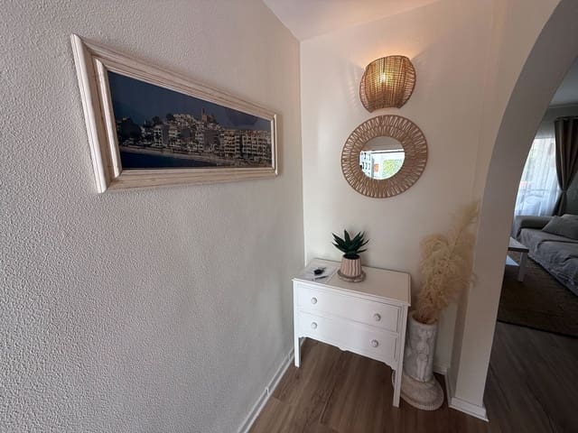 Apartamento de 2 habitaciones en Altea en alquiler con piscina garaje - 1.450 € (Ref: 10061291)