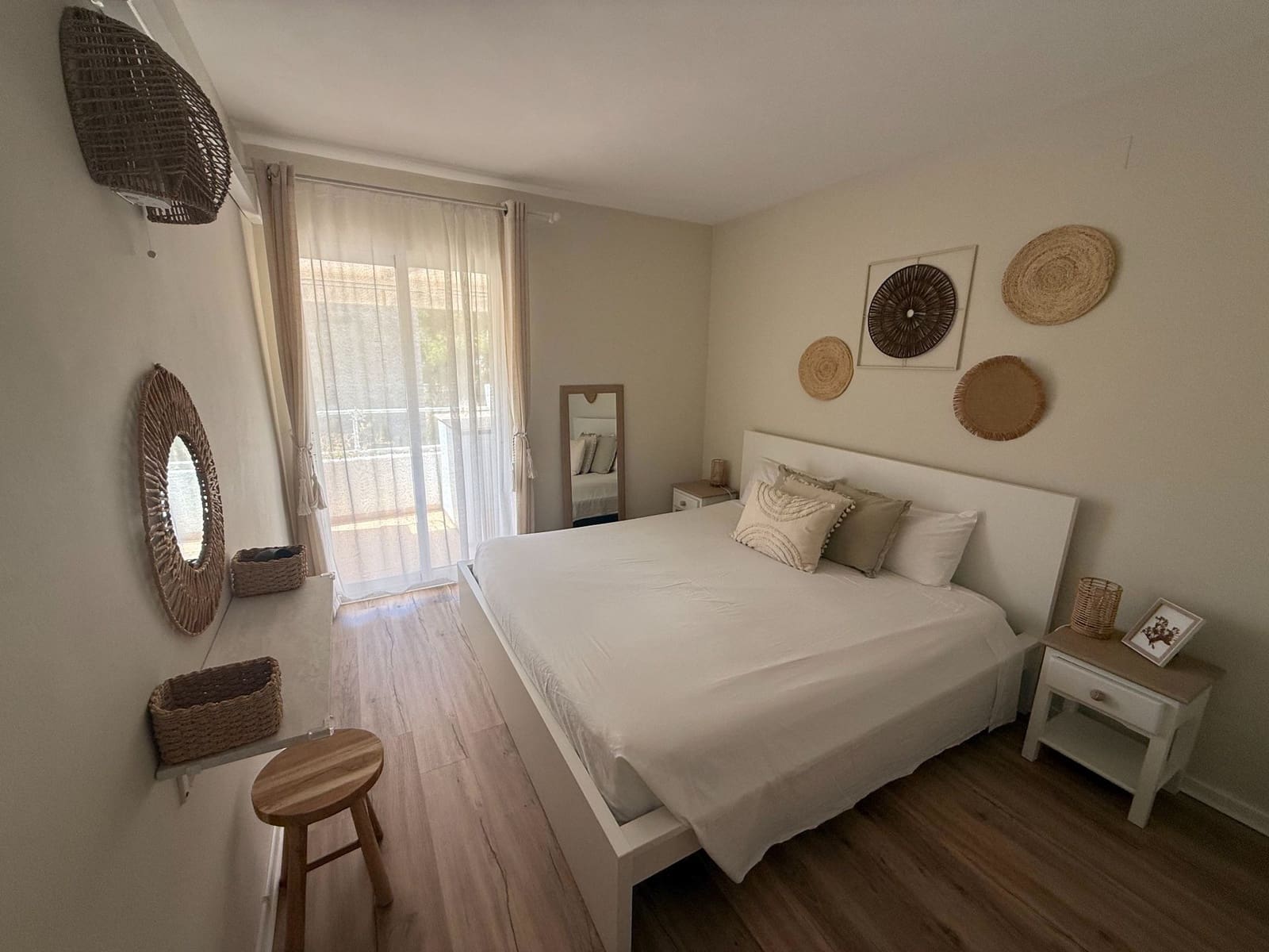 Apartamento de 2 habitaciones en Altea en alquiler con piscina garaje - 1.450 € (Ref: 10061291)