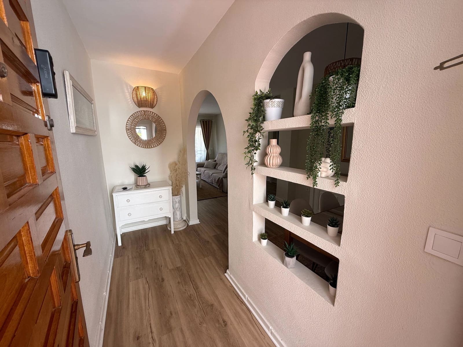 Apartamento de 2 habitaciones en Altea en alquiler con piscina garaje - 1.450 € (Ref: 10061291)
