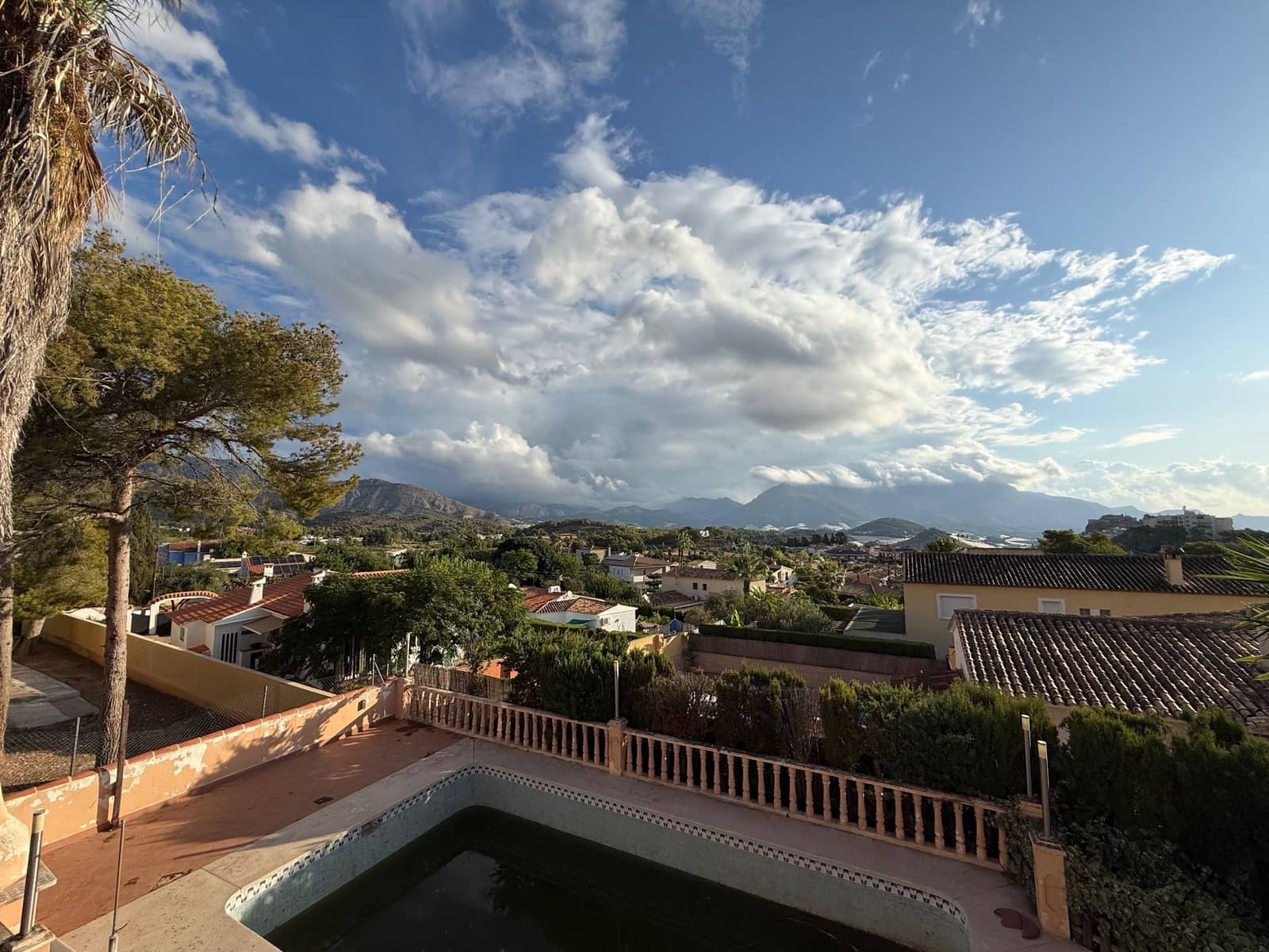 4 bedroom Villa for sale in Polop with pool garage - € 495,000 (Ref: 10074918)