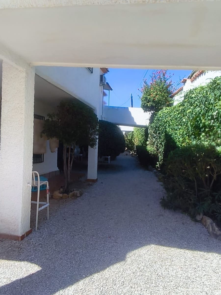Apartamento de 3 habitaciones en La Nucia en venta con piscina garaje - 220.000 € (Ref: 10080457)