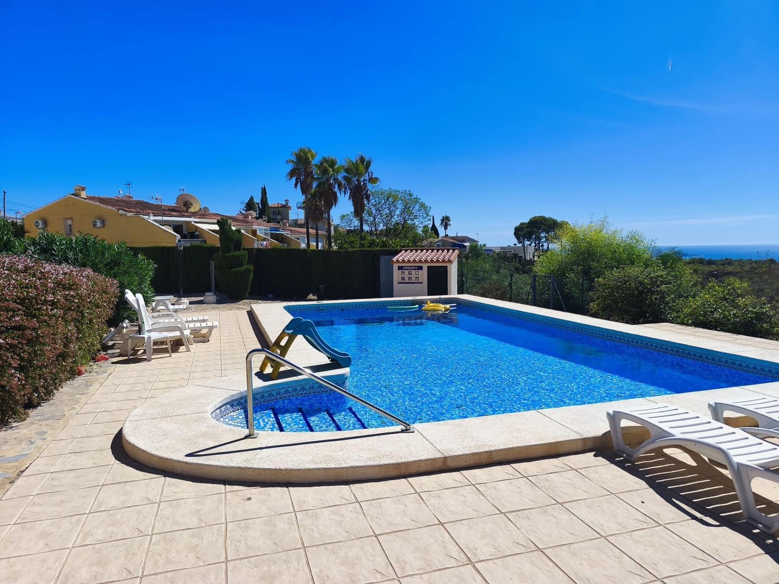 Apartamento de 3 habitaciones en La Nucia en venta con piscina garaje - 220.000 € (Ref: 10080457)