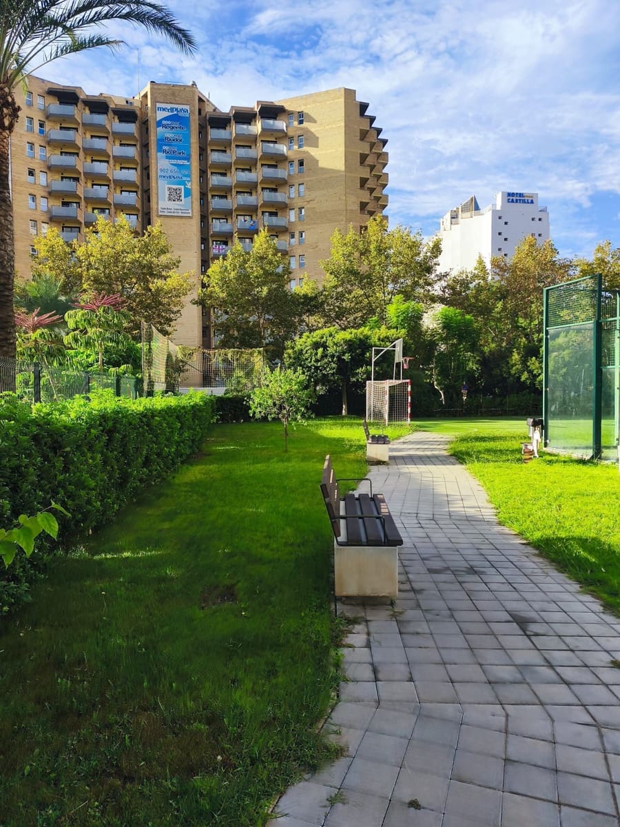 1 chambre Appartement à vendre à Benidorm avec piscine garage - 295 000 € (Ref: 10127697)