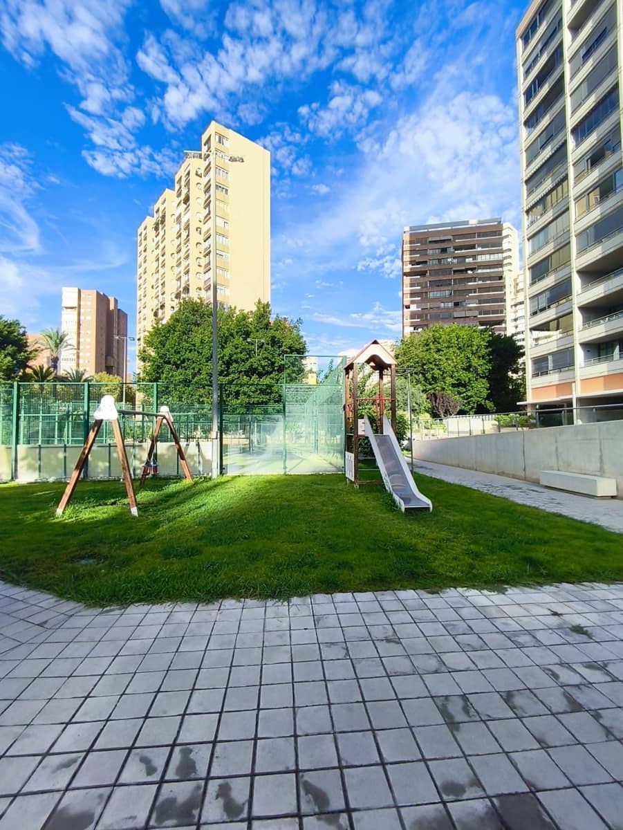 1 chambre Appartement à vendre à Benidorm avec piscine garage - 295 000 € (Ref: 10127697)