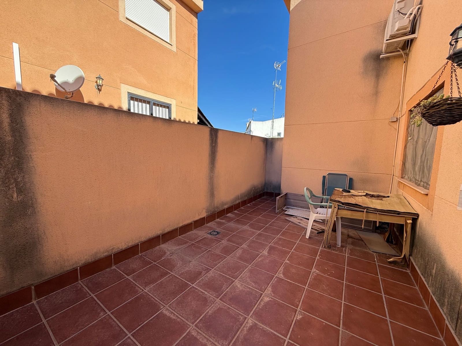 3 soverom Kjedet enebolig til salgs i Polop med svømmebasseng garasje - € 315 000 (Ref: 10135667)