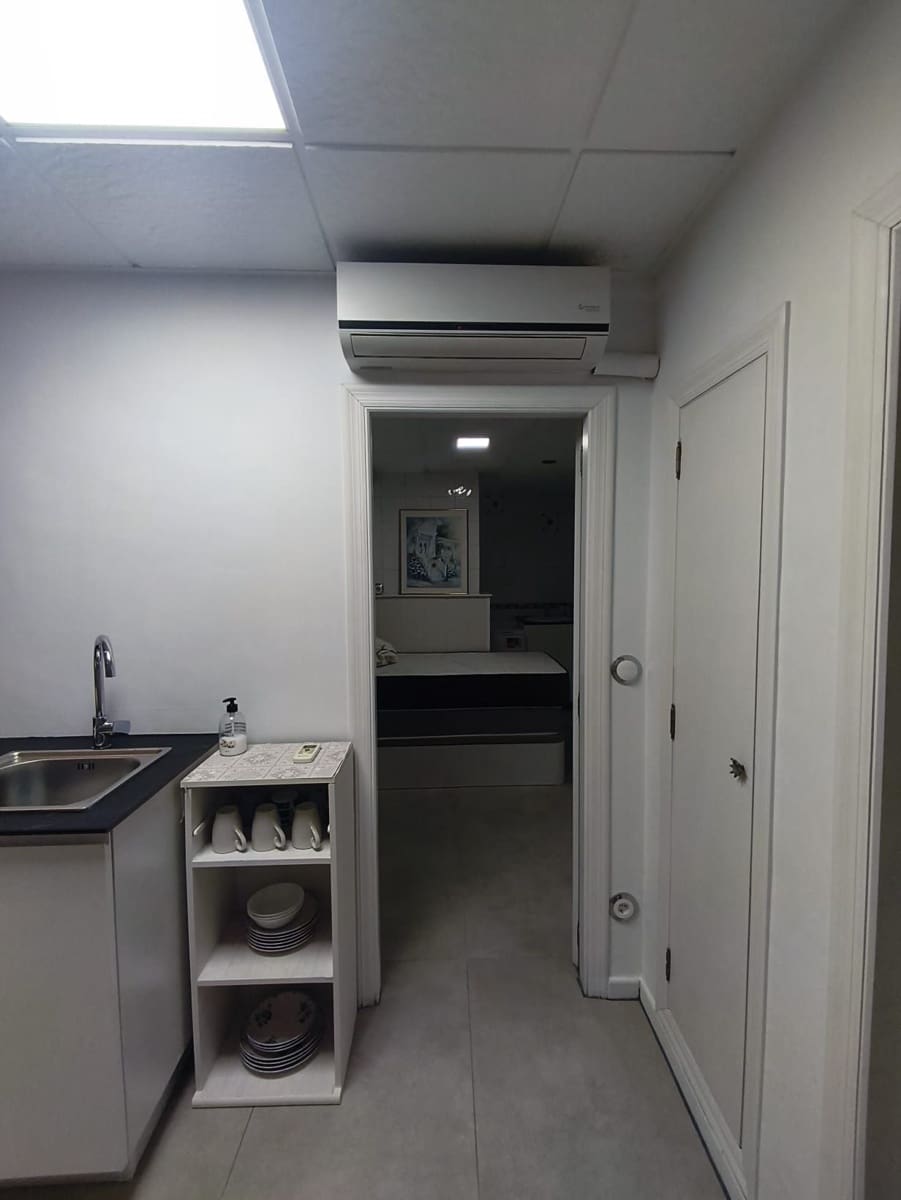 2 Zimmer Apartment zu verkaufen in Benidorm mit Pool Garage - 250.000 € (Ref: 10141676)
