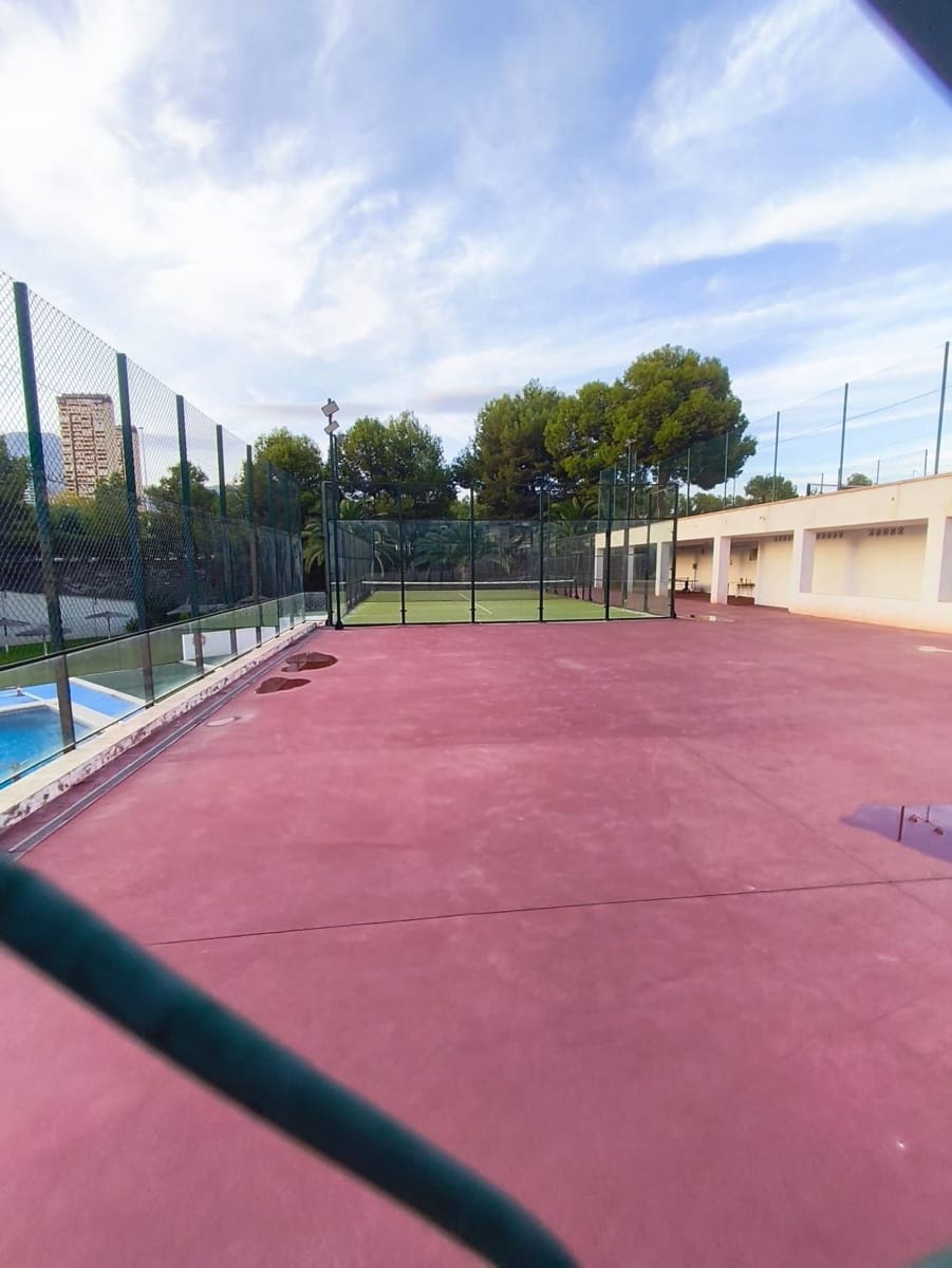 2 Zimmer Apartment zu verkaufen in Benidorm mit Pool Garage - 250.000 € (Ref: 10141676)