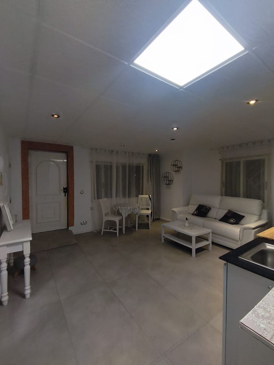 2 Zimmer Apartment zu verkaufen in Benidorm mit Pool Garage - 250.000 € (Ref: 10141676)