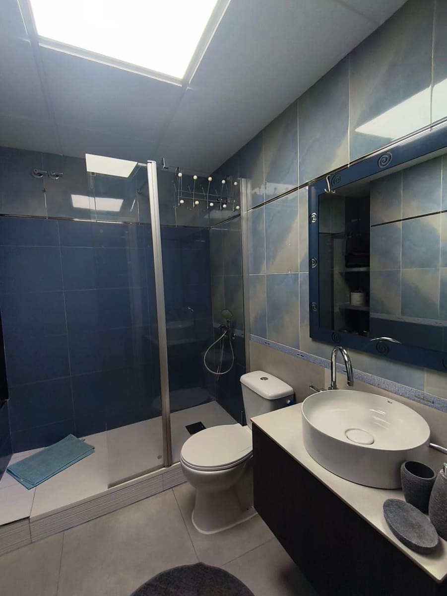 2 Zimmer Apartment zu verkaufen in Benidorm mit Pool Garage - 250.000 € (Ref: 10141676)