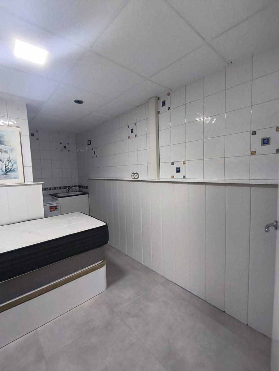 2 Zimmer Apartment zu verkaufen in Benidorm mit Pool Garage - 250.000 € (Ref: 10141676)