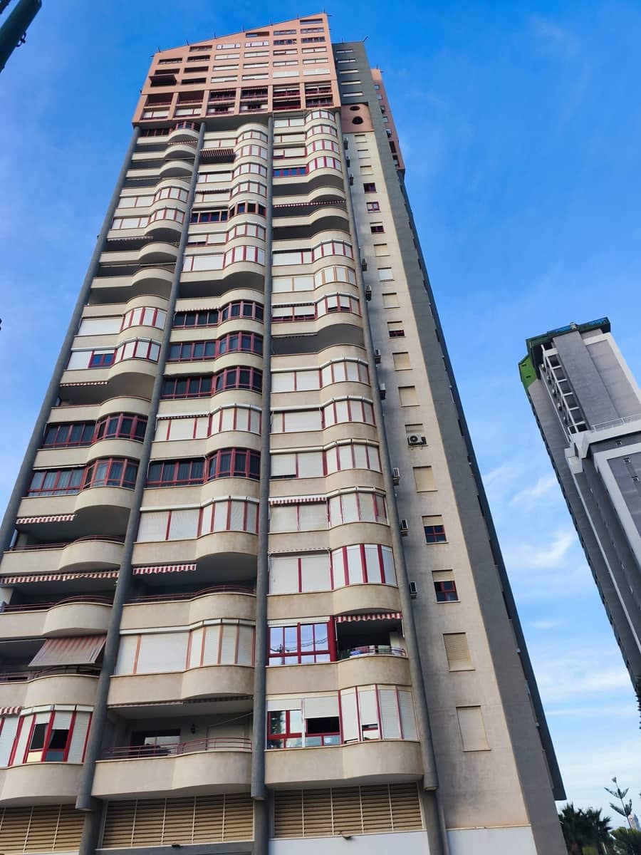 2 Zimmer Apartment zu verkaufen in Benidorm mit Pool Garage - 250.000 € (Ref: 10141676)