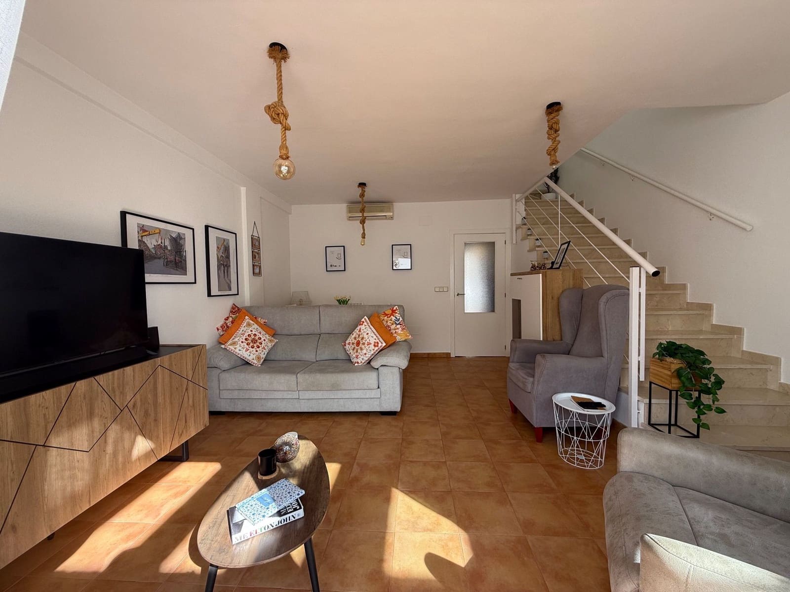 3 chambre Villa/Maison Semi-Mitoyenne à vendre à Relleu avec piscine garage - 250 000 € (Ref: 10150603)