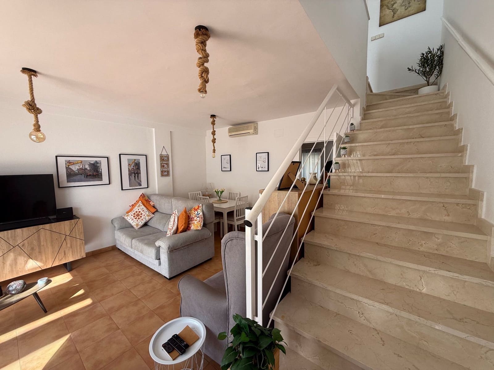 3 chambre Villa/Maison Semi-Mitoyenne à vendre à Relleu avec piscine garage - 250 000 € (Ref: 10150603)