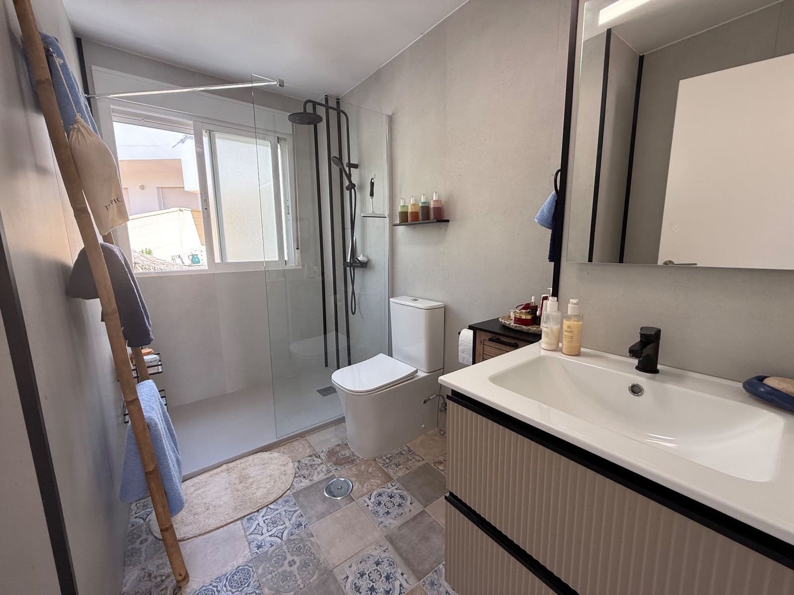 3 chambre Villa/Maison Semi-Mitoyenne à vendre à Relleu avec piscine garage - 250 000 € (Ref: 10150603)