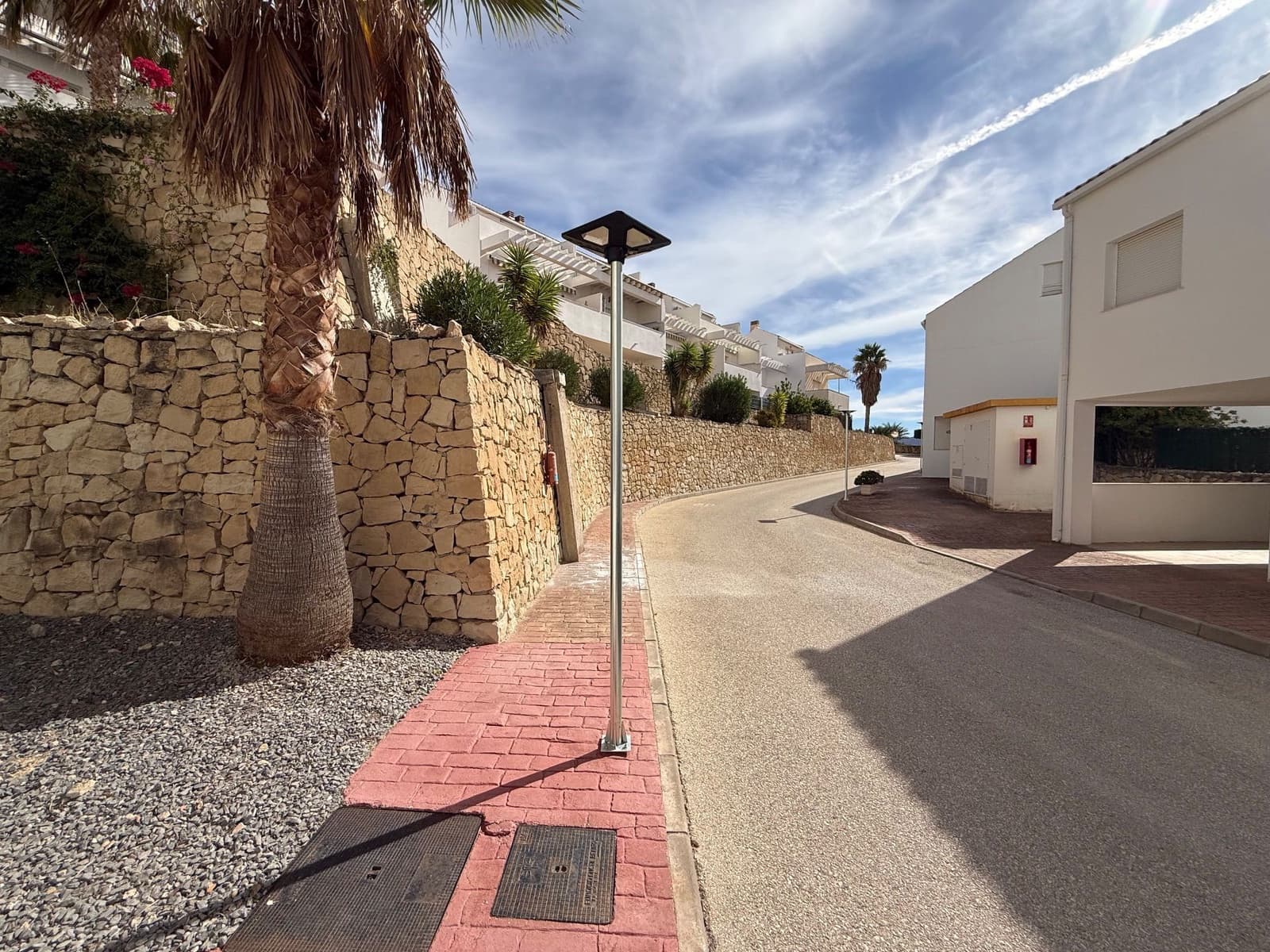 3 chambre Villa/Maison Semi-Mitoyenne à vendre à Relleu avec piscine garage - 250 000 € (Ref: 10150603)