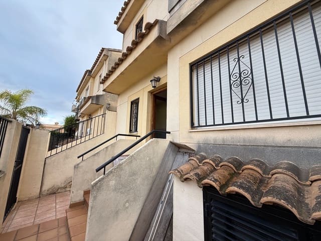 Pareado de 3 habitaciones en Polop en venta con piscina garaje - 235.000 € (Ref: 10154602)