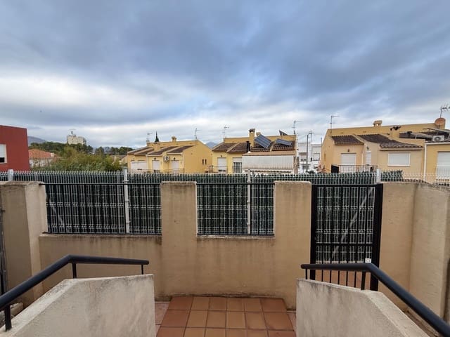 Pareado de 3 habitaciones en Polop en venta con piscina garaje - 235.000 € (Ref: 10154602)