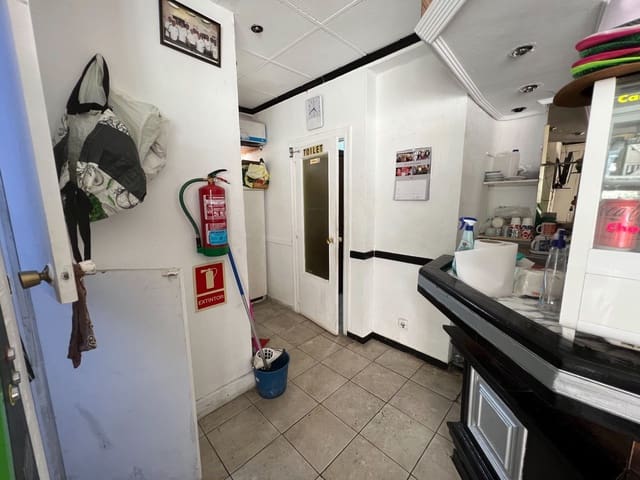 Commercial for sale in Benidorm - € 225,000 (Ref: 6987844)