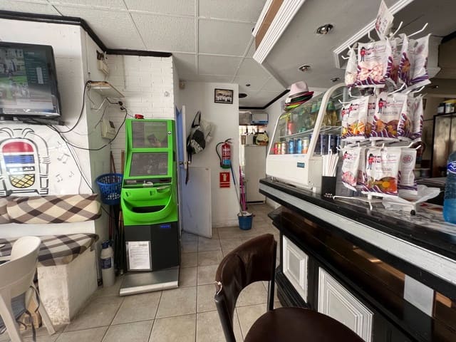 Commercial for sale in Benidorm - € 225,000 (Ref: 6987844)