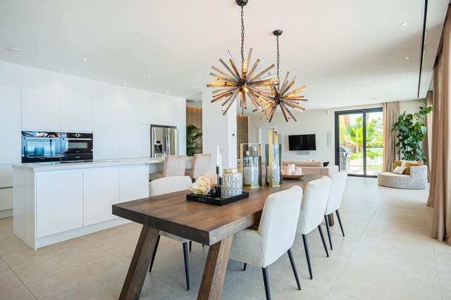 4 bedroom Villa for sale in Finestrat with pool garage - € 2,290,000 (Ref: 7295491)